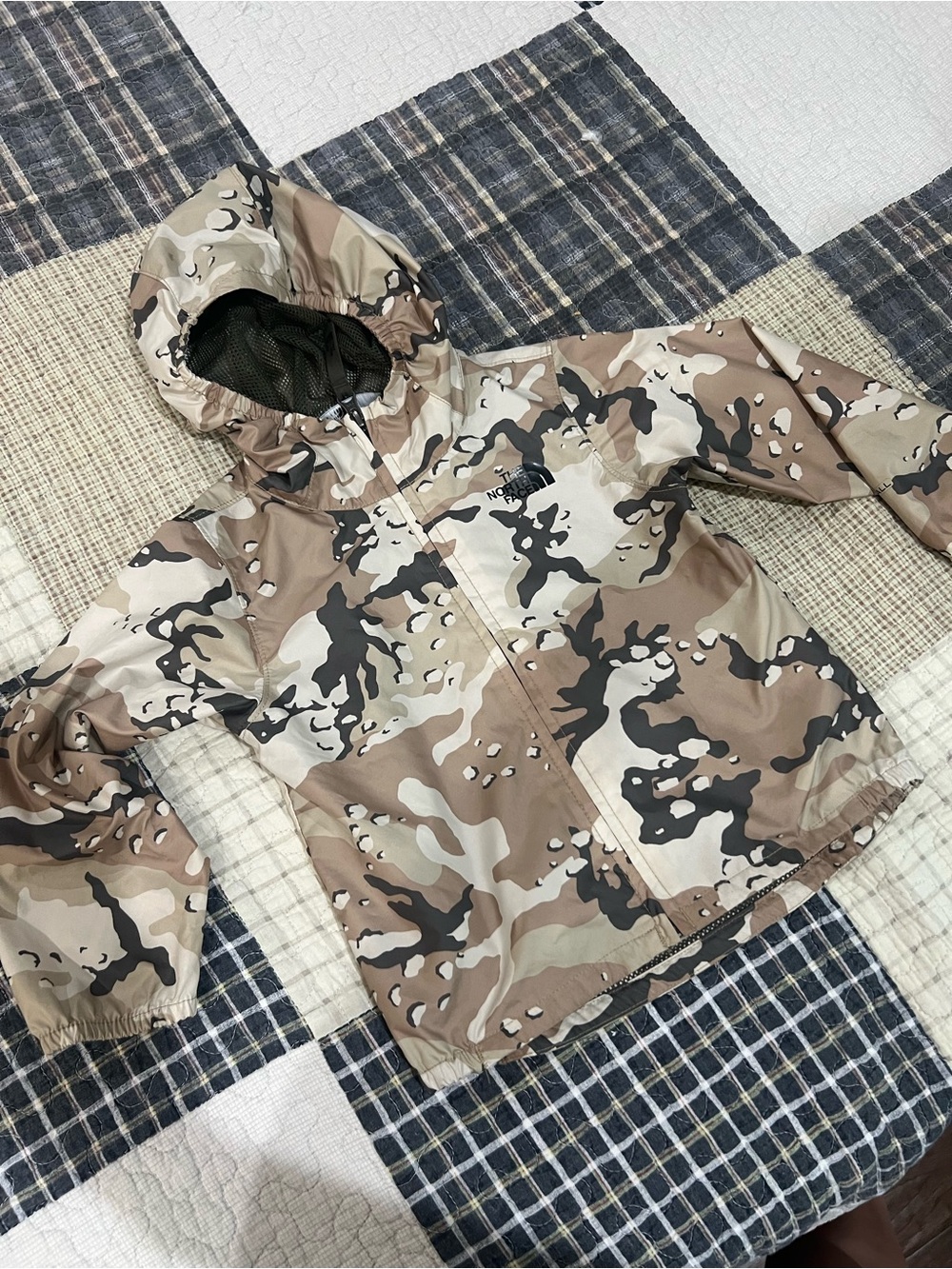 Bundle 2T Boys Jackets (rain jackets & puffer jacket) - Picture 2 of 5